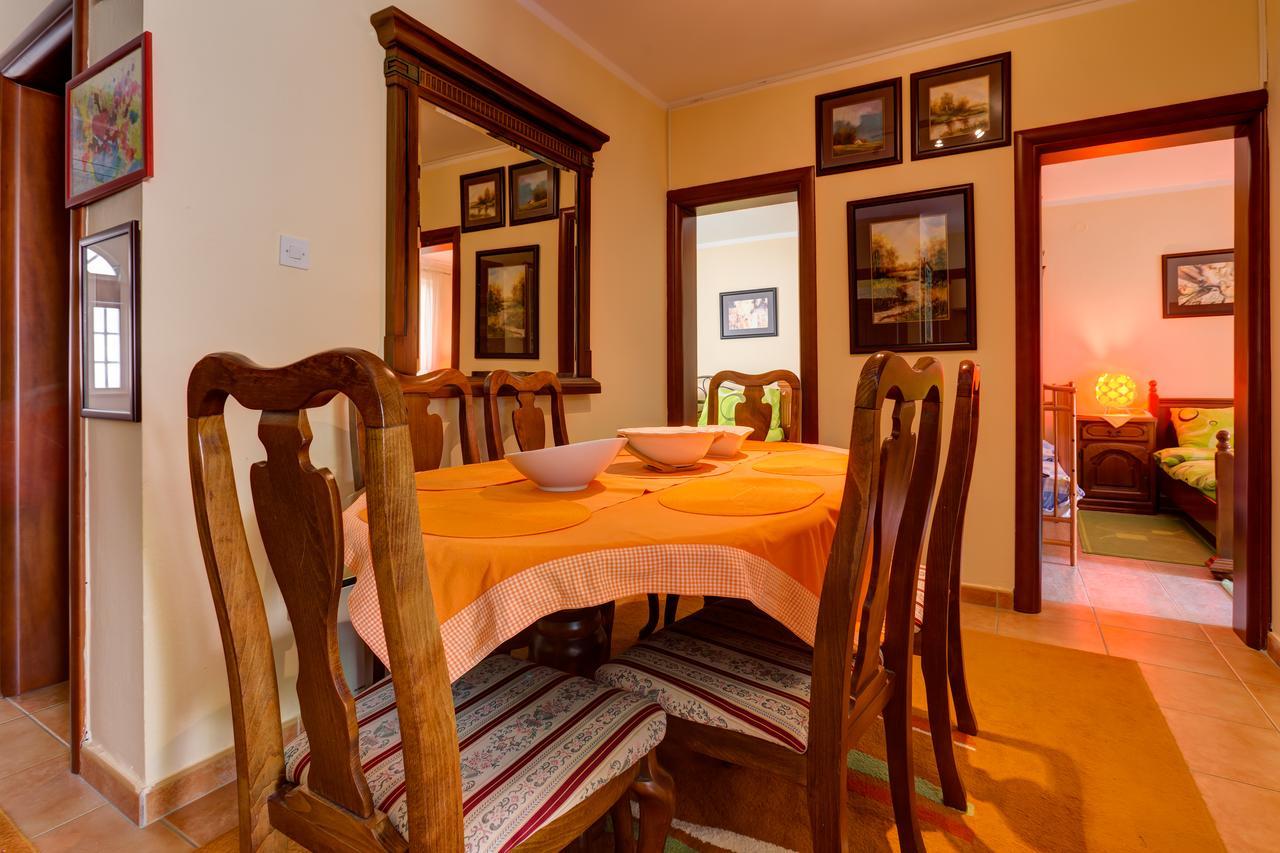 Apartments Varja Sveti Stefan Bagian luar foto